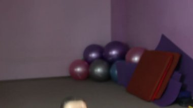 Etkin esmer ağırlıklı ağız kavgası yapıyor