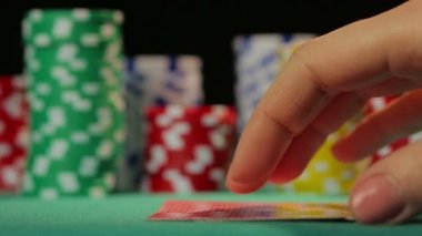 Kumarbaz kontrol kartları, başlangıç kötü el ile şanssız adam oyunu kaybetme maç.