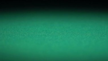 Ağır çekim video oyunu, kırmızı zar yeşil casino masaya düşen kumar