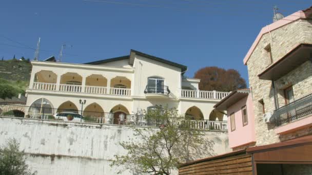 Casa de férias de luxo no resort à beira-mar. Residência para ricos, estabelecendo tiro — Vídeo de Stock