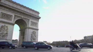 Arc de Triomphe Paris, ünlü mimari anıt yakınındaki etkin Rating
