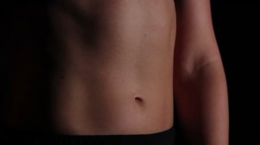 İdeal düz karın nefes spor olarak etkin çalışma sonra zor olan kadın