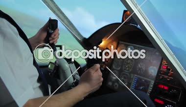 Teknik hatadan sonra kalp krizi korkmuş pilot aşağı düşen uçak