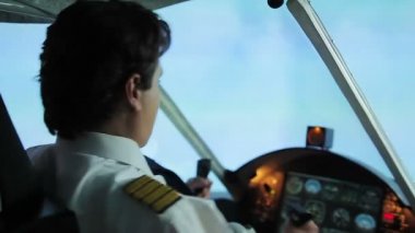Türbülans zone, pilot manevra uçağı, tehlikeli iş uçan uçak