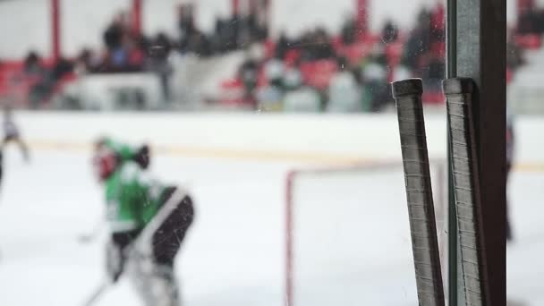 Goalkeeper returns several violent attacks on net, tense moment in hockey match — Stock Video