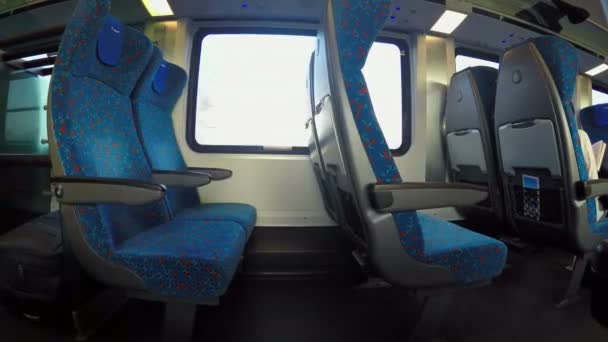 城际特快列车间隔拍摄，公共交通服务免费席位 — 图库视频影像