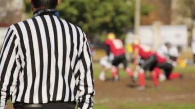 Aktif futbol oyun ızgara üzerinde puan için çalışkan oyuncular başlar.