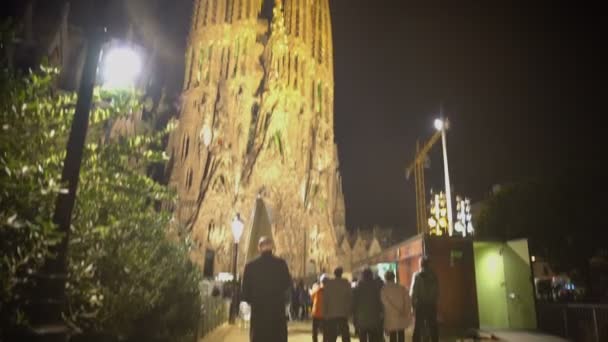 Impozantní chrám Sagrada Familia v Barceloně, Španělsko, Gaudího architektura — Stock video