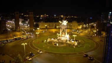 Barcelona, ünlü Plaza de Espana Simgesel Yapı merkezi kare gece görünümü