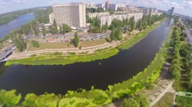 Köprü Nehri üzerinden şehir hava, trafik