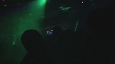 Clubber gece kulübünde