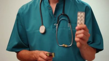 Doktor ilaç tavsiye eder.