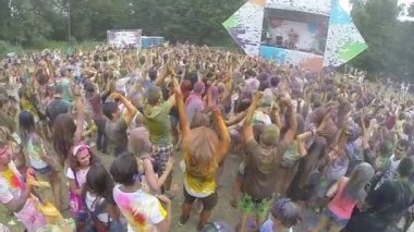 Pozitif kişi Event'de atlama