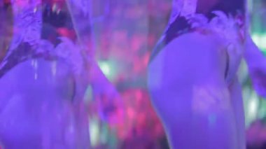 Sıcak kadın seks erotik sallayarak