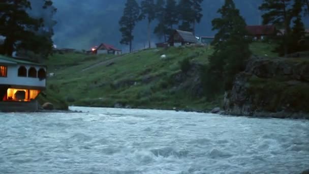 Rio das montanhas — Vídeo de Stock