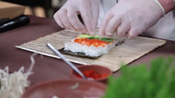 Making Japanese sushi — Stock Video