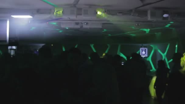 Fiesta en el club nocturno — Vídeo de stock