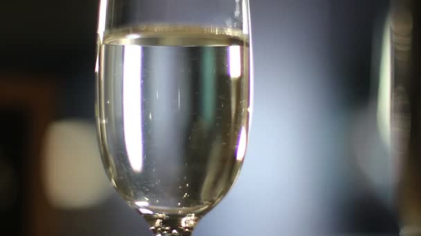 Glas met champagne — Stockvideo