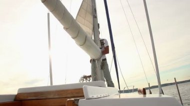 Yatta Yelken kadar koyarak denizci