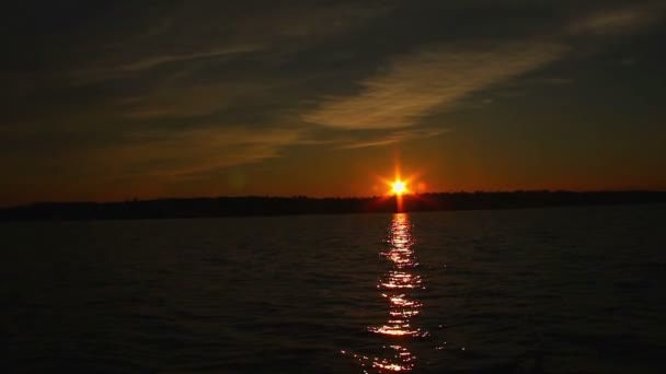 Breathtaking sunset at sea — Stock Video