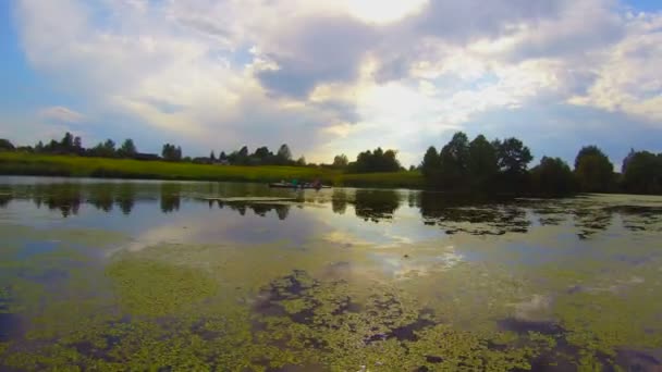 Bela paisagem fluvial — Vídeo de Stock