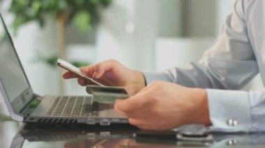 Adam cep telefonu, kredi kartı numarası online bankacılık ekleme