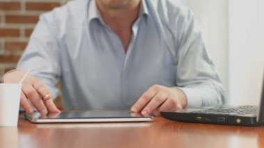 İpad tarama internet sayfalarında adamım, haber okuma online yem