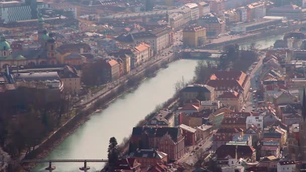 Vista superior do centro histórico da cidade europeia velha, arquitetura agradável — Vídeo de Stock