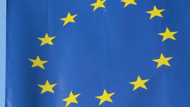 EU, Europeiska unionens flagga vinkar vid toppmötet i Bryssel — Stockvideo