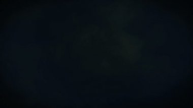 ses, yağmur ile çeşitli yıldırımlar bulutlu gökyüzü gök gürültüsü.