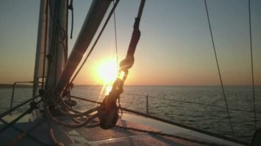 Ufuk, yeni gün başlangıcı, umut nefes kesici gündoğumu için gelecek, meydan okumak