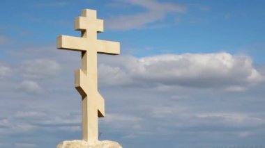 Ortodoks taş çapraz