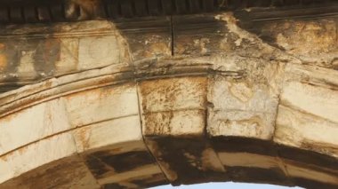 Hadrian Arch eski Yunanca yazıt Pentelic mermer Atina'da yapılan