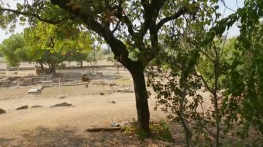 Arkeoloji kazı sitesi, arama antik tarihi kalıntılar için kadeh kaydırmak