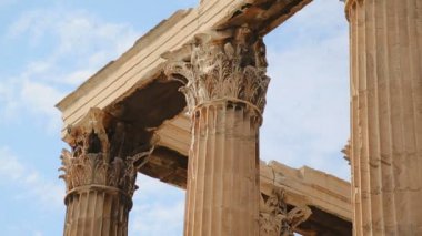 Korinth başlıkları ve architraves, Olympian Zeus Tapınağı Atina'da ayrıntılarını