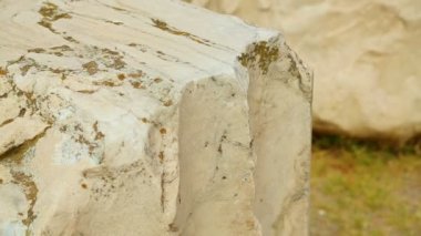 Büyük Pentelic mermer taşlar arkeolojik kazı sitede, antik Harabeleri