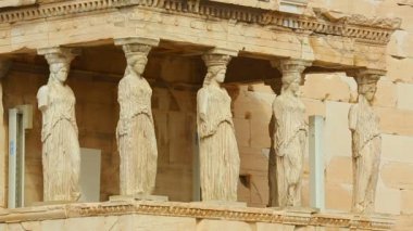 Atina, antik antika Erechtheion tapınağında Caryatids sundurma