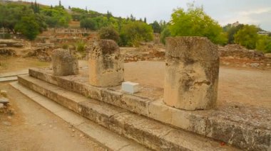 Mermer sütunlar, stoa, antik Yunan mimari kalıntıları taş parçaları