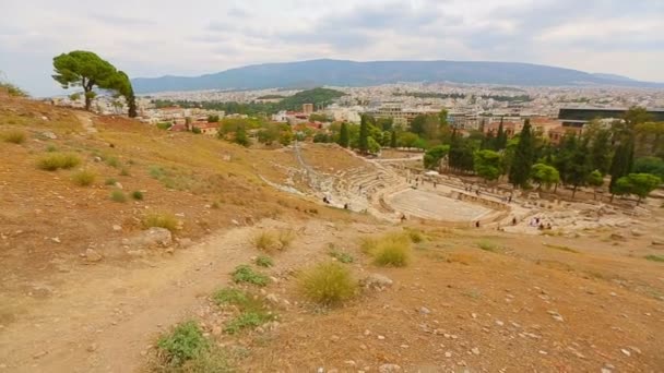 Fantastisk utsikt över populära turistmål, värdefulla resterna av antika teatern — Stockvideo