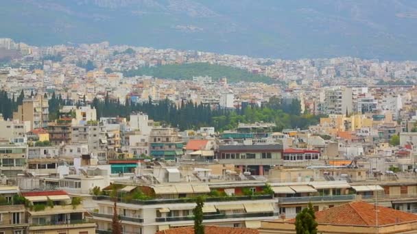 Pan schot van dichtbevolkte stad, daken van mediterrane resort stad, toerisme — Stockvideo