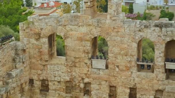 Panorama shot of facade detail at antique Odeon of Herodes Atticus in Athens — Stock Video