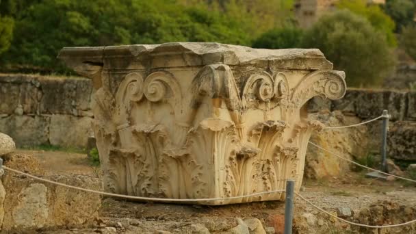 Remains of column capital decorated with sophisticated moulding, architecture — Stock Video