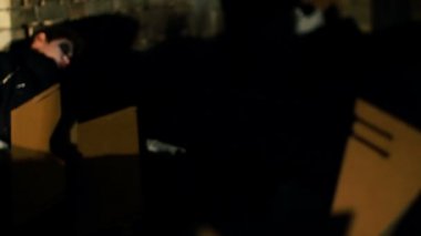 Korkunç yaratıklar karanlık backstreet, zombi istilası, korku filmi uyanma