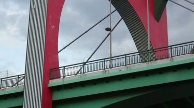 La Salve Köprüsü, Bilbao, İspanya ünlü kentin simgelerinden dikey Panoraması