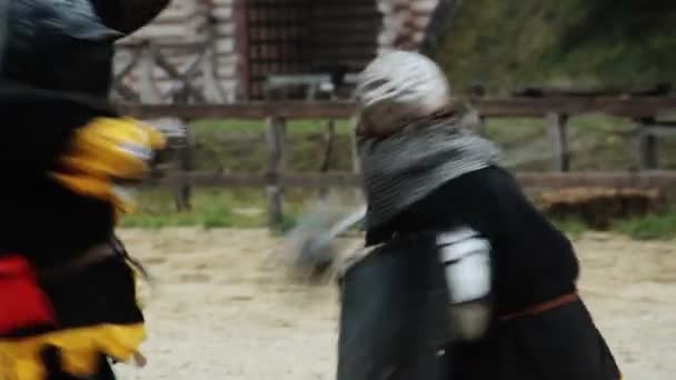 Reenactment of medieval martial arts tournament — Stock Video