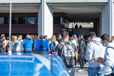 Spor salonu kapanış protestosu, Covid-19