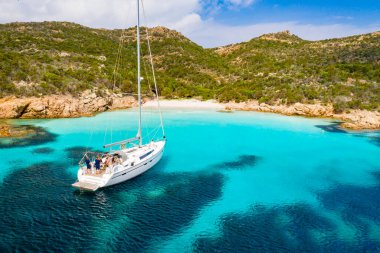 Cala Corsara 'nın hava görüntüsü