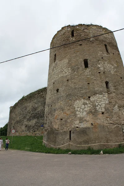 Fortaleza de izborsk — Fotografia de Stock