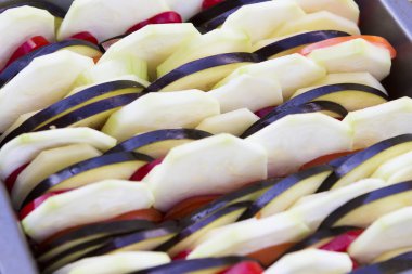 Sebze ratatouille için dilim