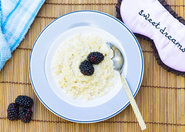 Healthy porridge for breakfast still life — Stock Photo, Image